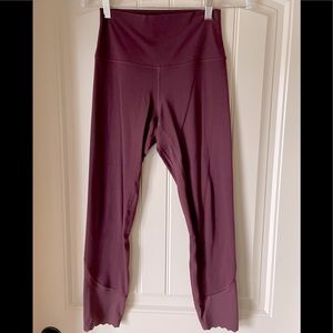 Lululemon Special Edition Align *Scallop High-Rise pant 25” in Cassis size 6